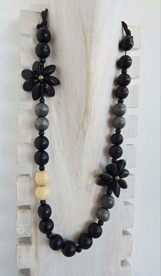 Palm Handmade Necklace
