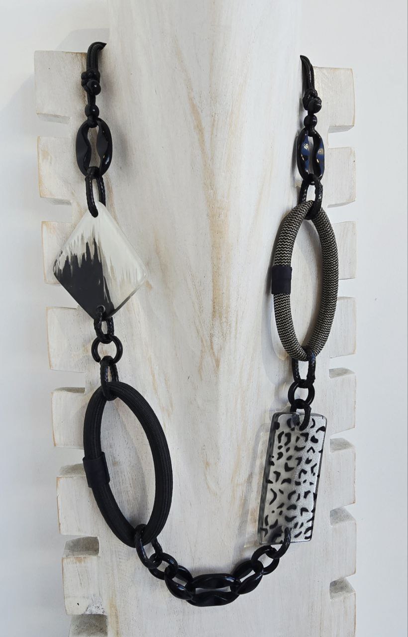 Manila Muse Handmade Necklace